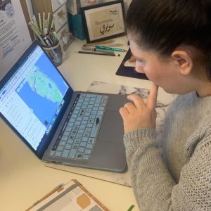 susy, consulente di vaiggio, che crea un viaggio su misura negli USA